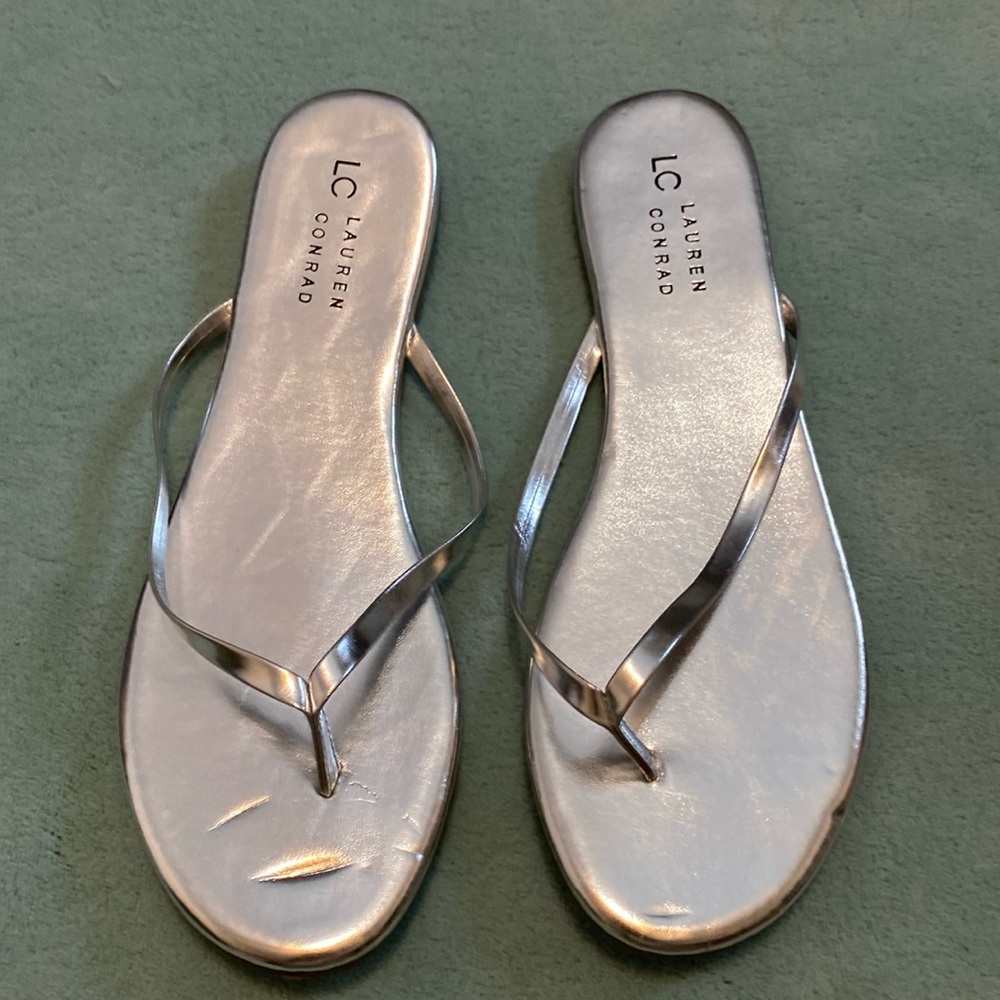 Brand new, Lauren Conrad, flip-flops